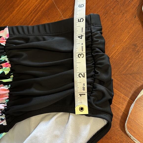 Essentials by Body Concepts 0X 2 Piece Swimsuit Halter Pin Up Girl Retro Look - Picture 7 of 9